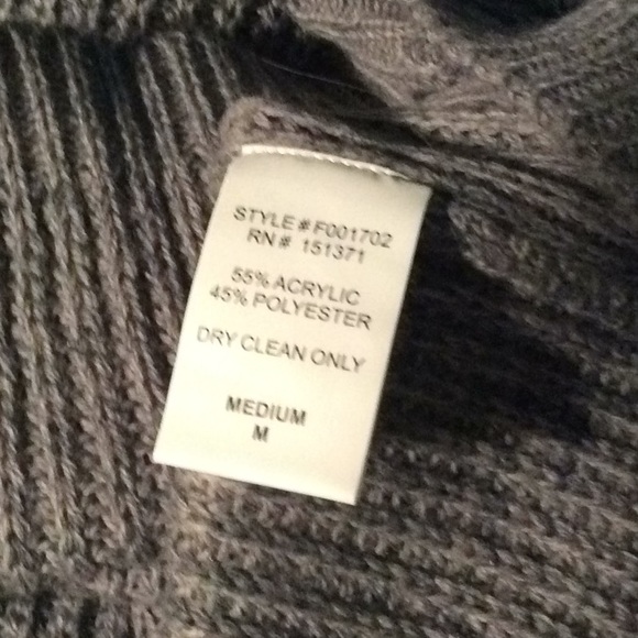 Oversized sweater with long sleeves - Picture 7 of 8